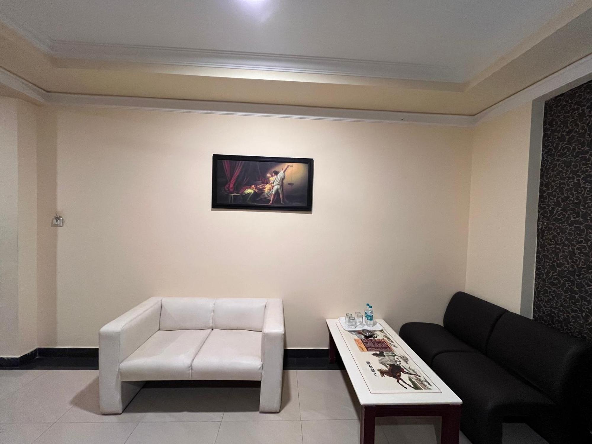 Ananya Comfortss Hospet Εξωτερικό φωτογραφία