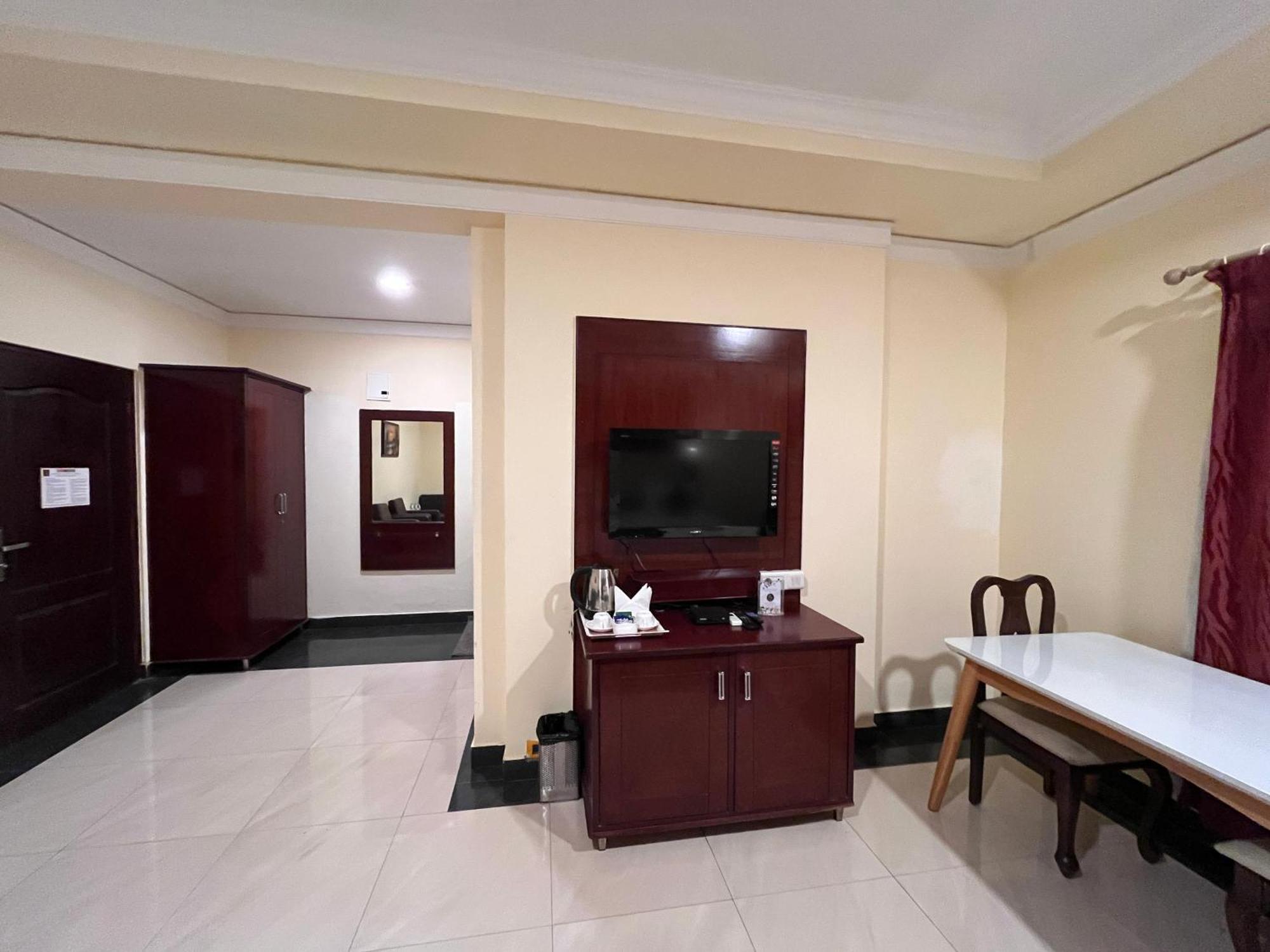 Ananya Comfortss Hospet Εξωτερικό φωτογραφία