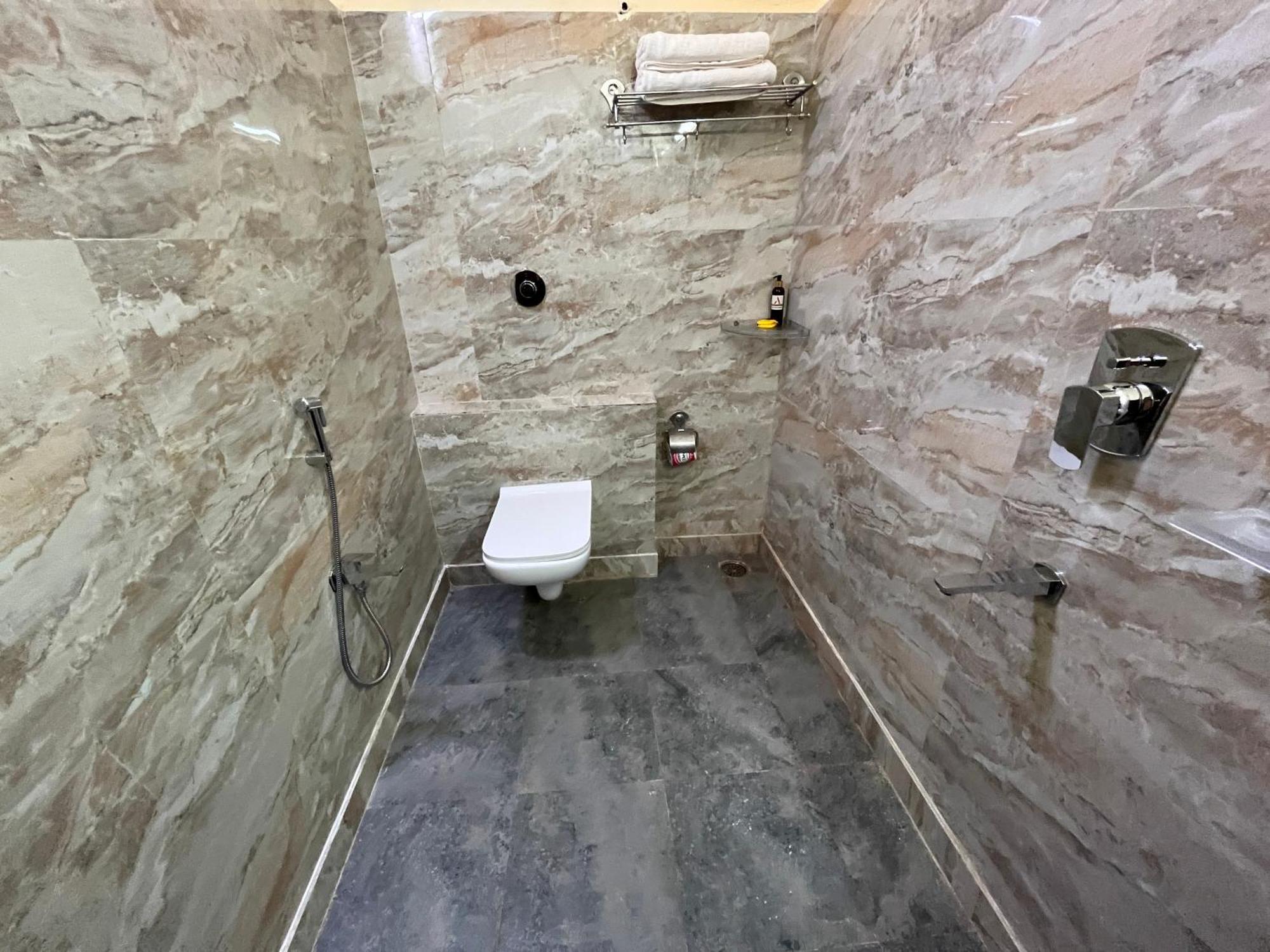 Ananya Comfortss Hospet Εξωτερικό φωτογραφία